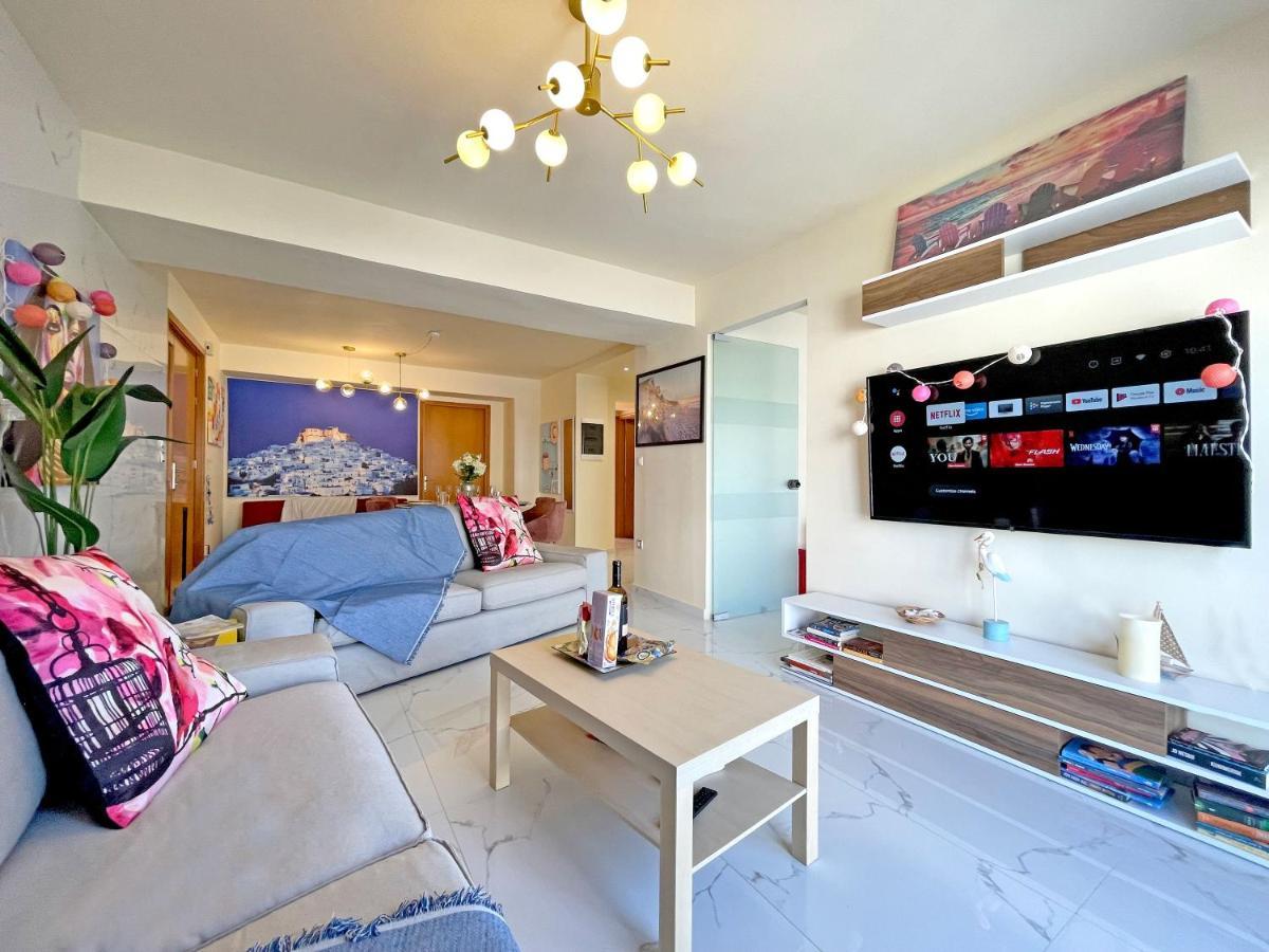 New Luxurious - 1 Minute From Elli