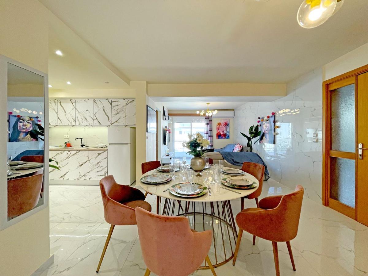 New Luxurious - 1 Minute From Elli Rhodes City