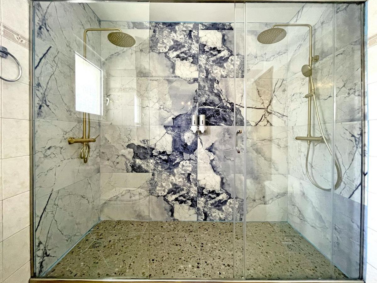 New Luxurious - 1 Minute From Elli Apartment
